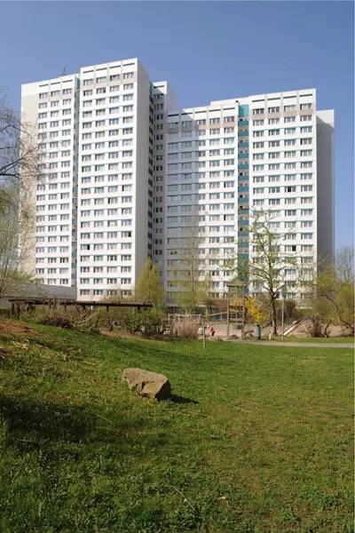 Am Dorf Marzahn und den ganzen Tag die Aussicht genießen — photo 1